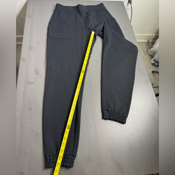 Spanx The Perfect Pant Ankle Joggers in Black - Picture 11 of 11